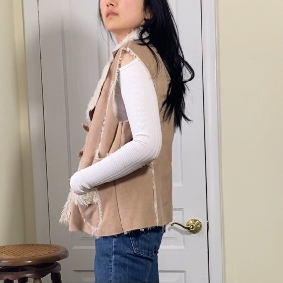 Vintage Montanaco Tan Shearling Vest Faux Leather - Picture 3 of 12